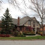 Front yard with fall colours